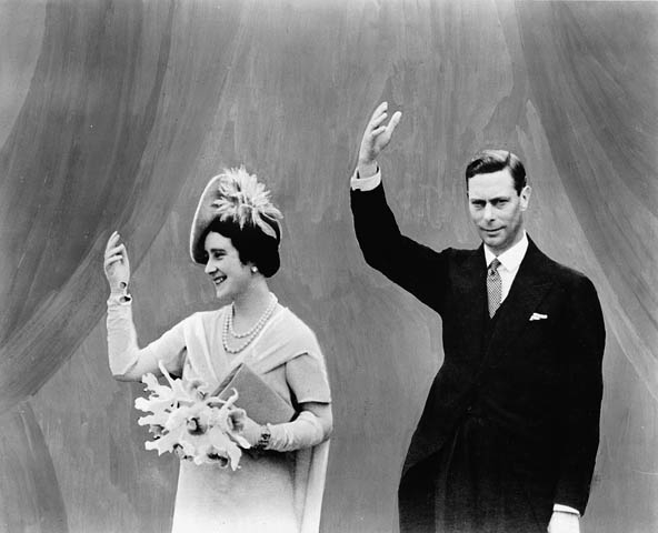 H.R.H._King_George_VI_and_Queen_Elizabeth_visit_the_Canadian_Pavilion_at_the_World's_Fair