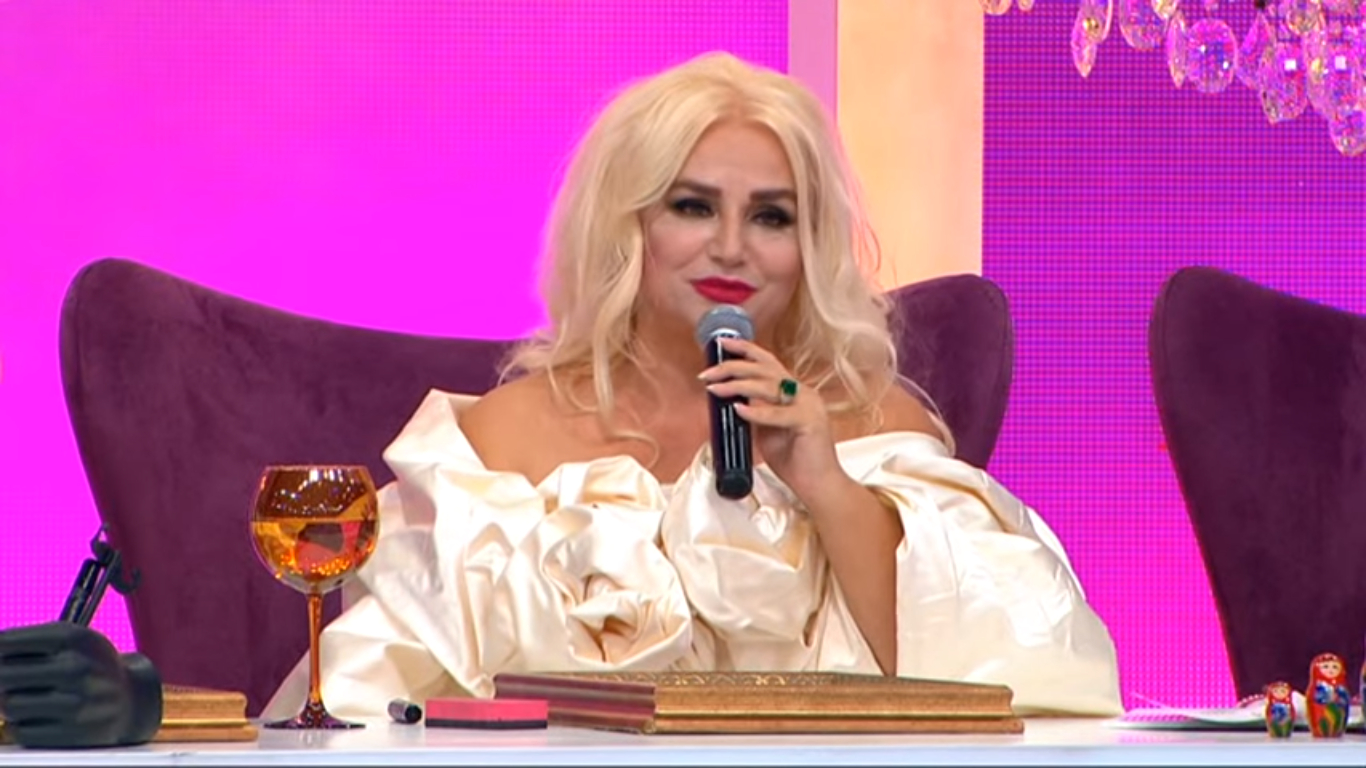 Banu_Alkan_-_İşte_Benim_Stilim_2016