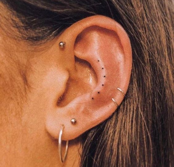 18 Gorgeous Tiny Ear Tattoos