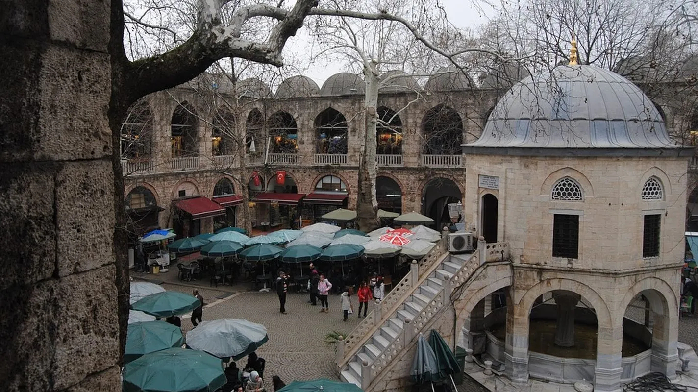 bursa-koza-han-tarihi-ve-mimari-ozellikleri