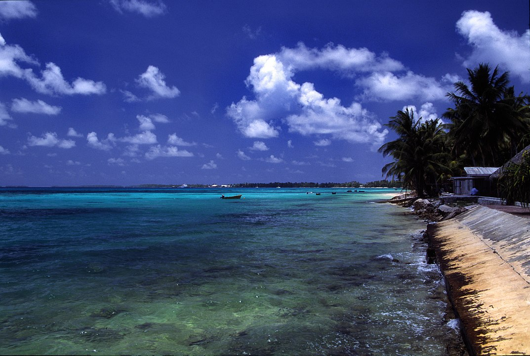 1073px-Tuvalu_Funafuti_atoll_beach