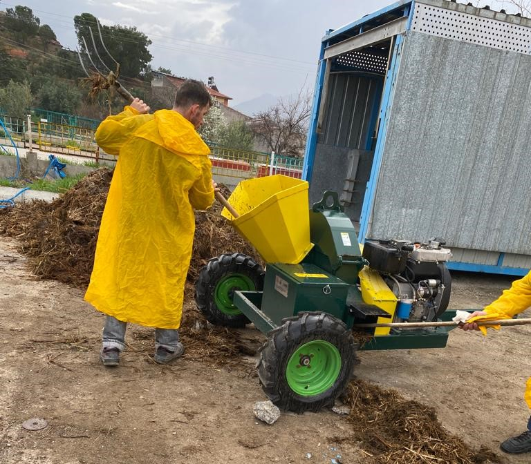BEBKA Destekleriyle 32 Ton Bitkisel Atık 10 Ton Gübreye Dönüştü (3)