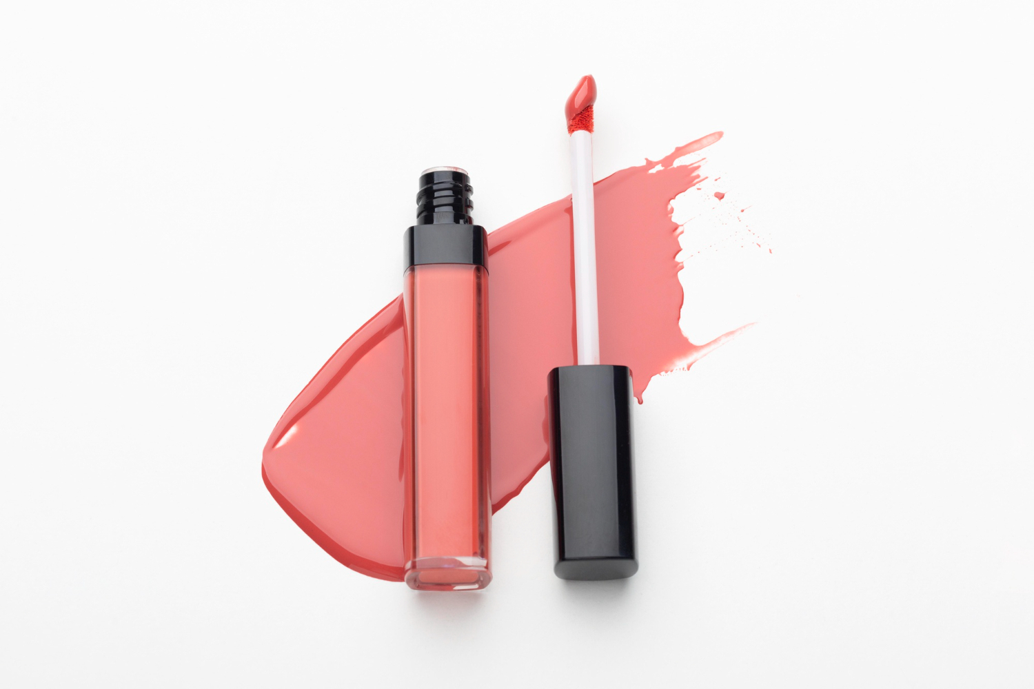 top-view-lipstick-with-brush