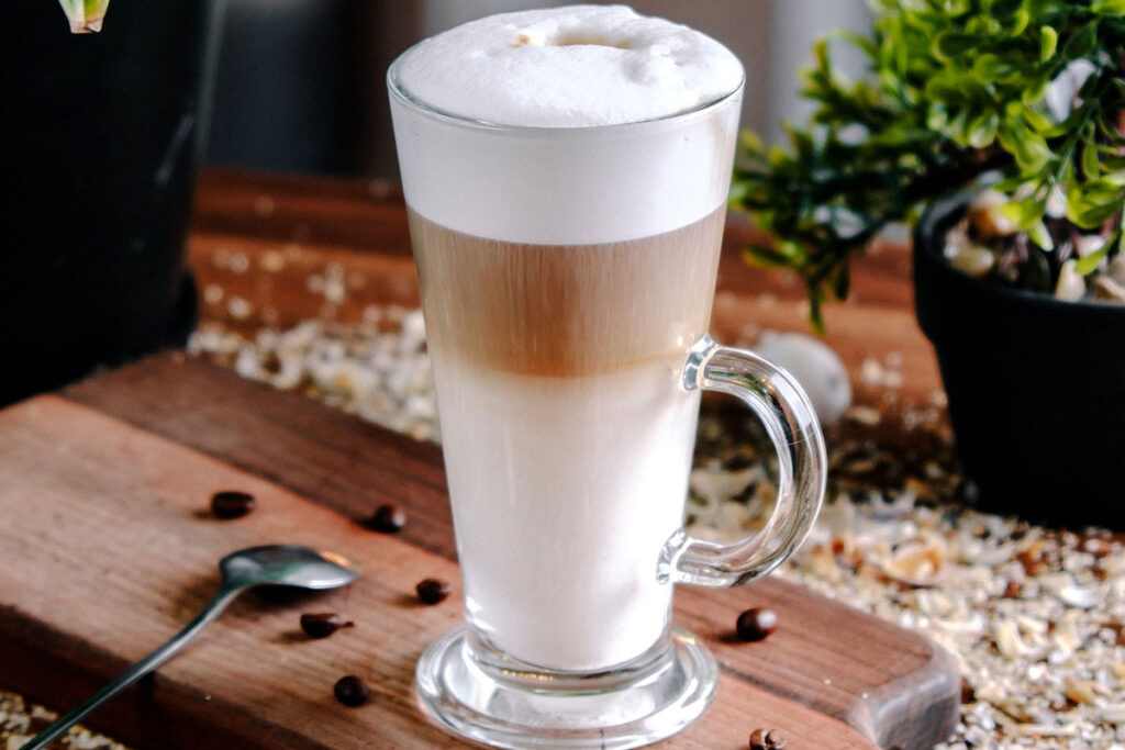 wat-is-een-koffie-verkeerd-1024x683