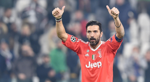 Buffon futbolu bıraktığını açıkladı