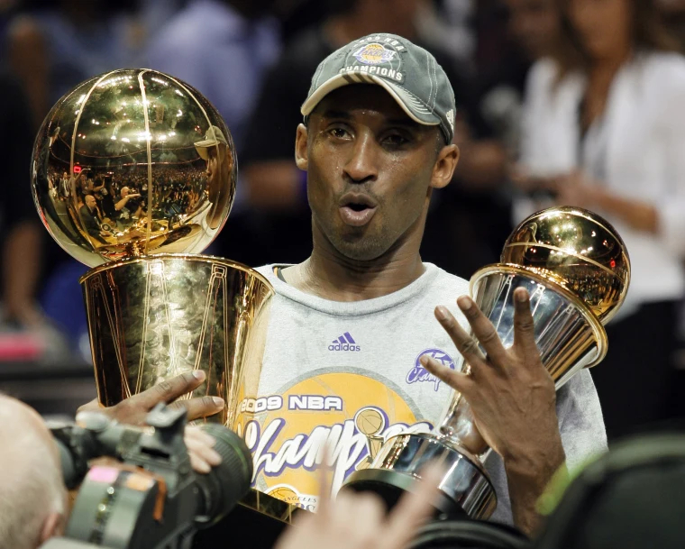 ss-160413-kobe-bryant-mn-11