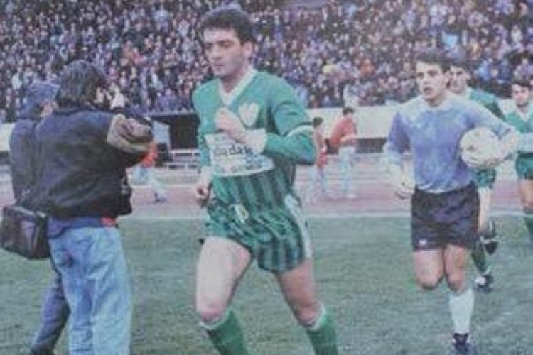 1536014-imparator-nejat-biyedic-i-ozlemle-aniyoruz-62f9e309a5bb4