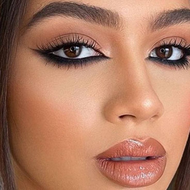 The reverse cat eye makeup trend is the fiercest way to upgrade your winged liner