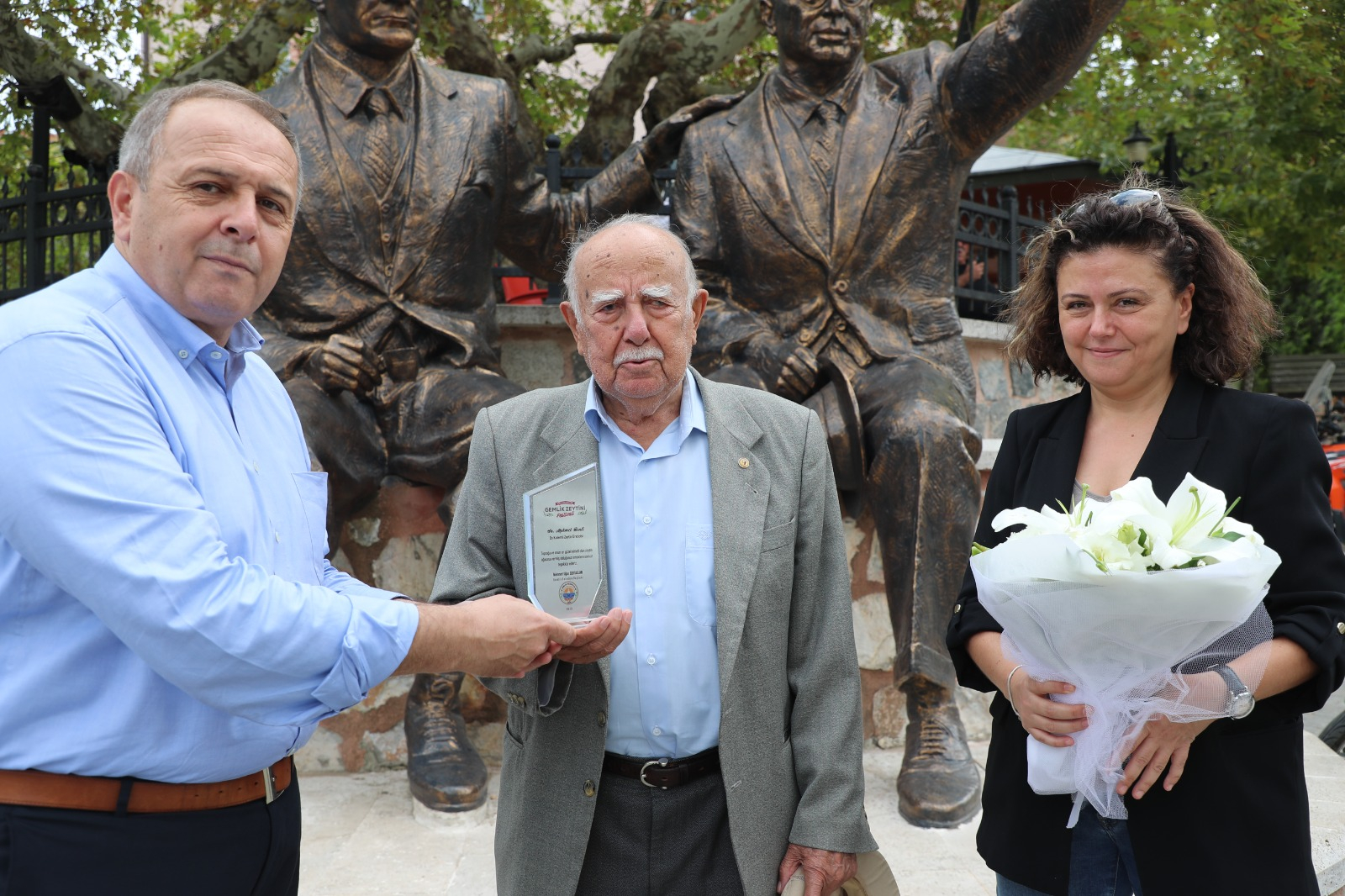 Gemlik’te en kıdemli zeytin üreticisi unutulmadı (2)