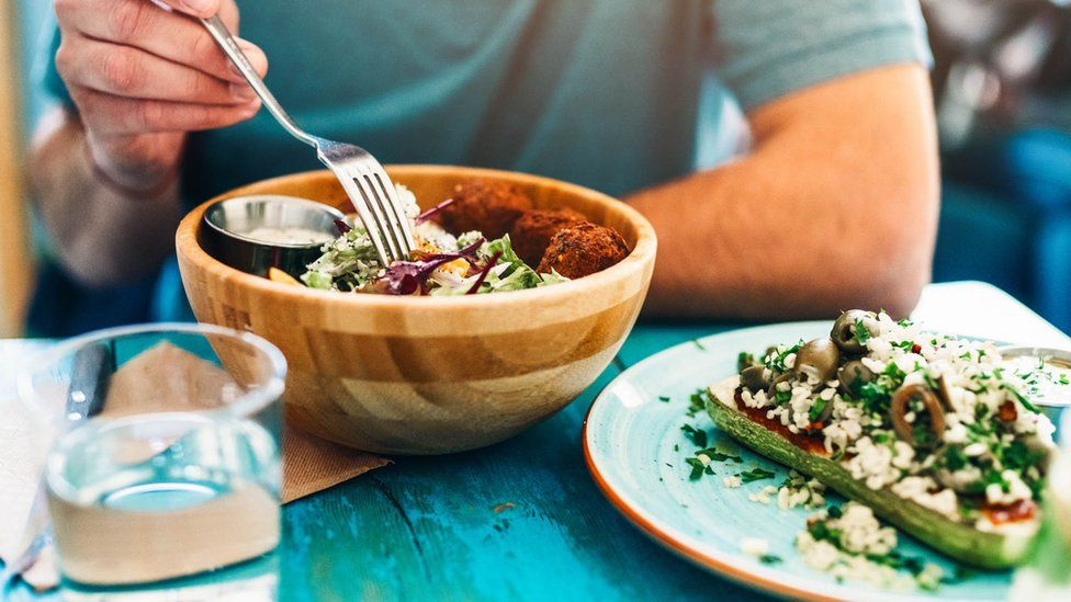 _110221956_veganmeal