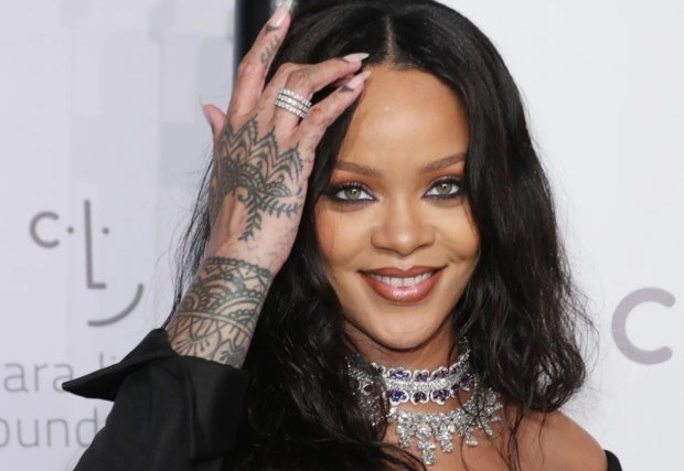rihanna-tattoos-hand