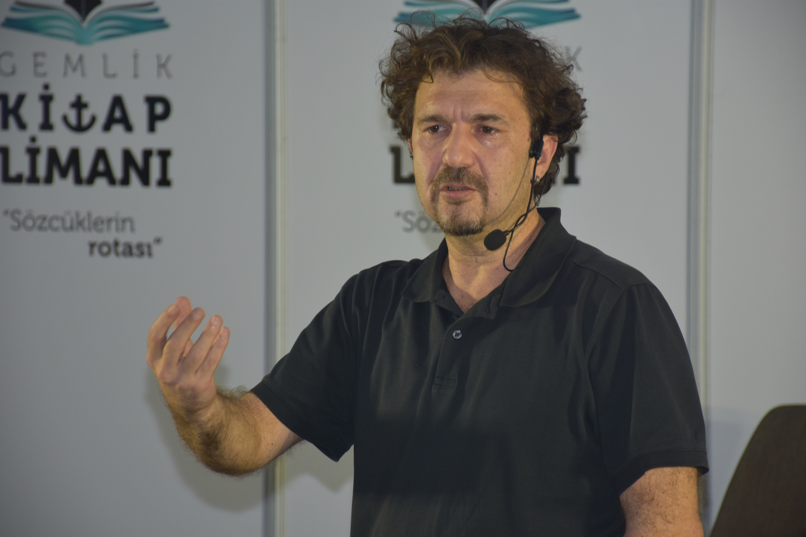 Kitap Limanı'nda Kurmacanın Doğası konuşuldu (5)