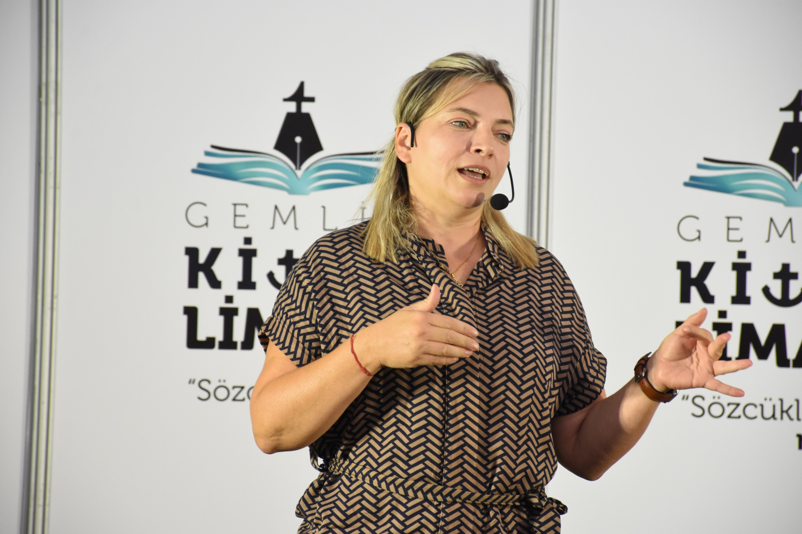 Gemlik Kitap Limanı edebiyatın önemli isimlerini ağırlamaya devam ediyor (1)