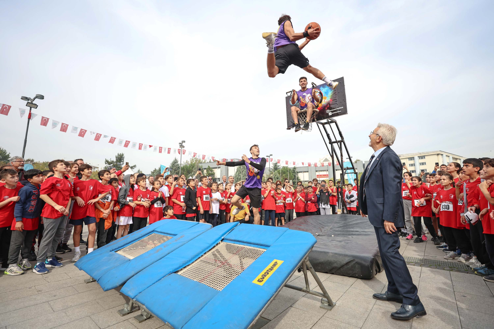 CUMHURIYET KOSUSU (10)