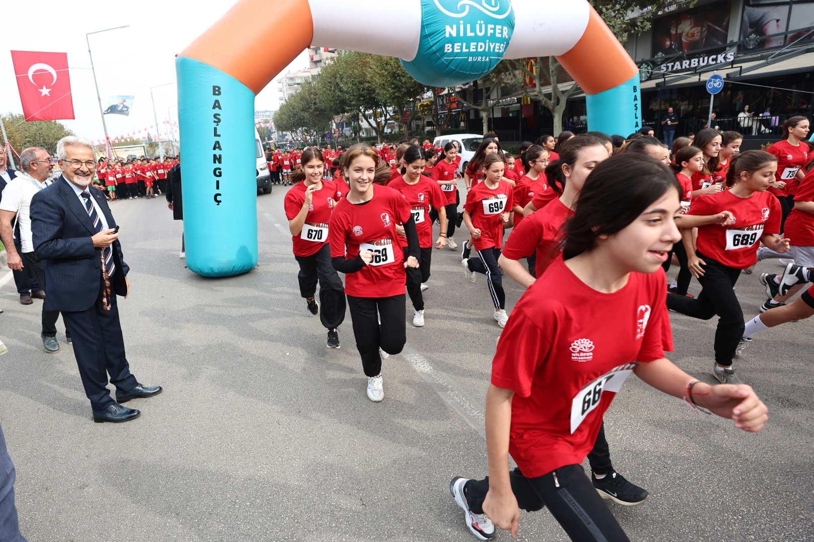 CUMHURIYET KOSUSU (5)