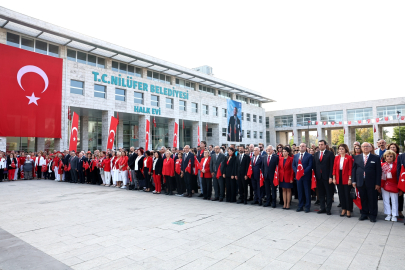 İlk ziyaret Atatürk Anıtı'na